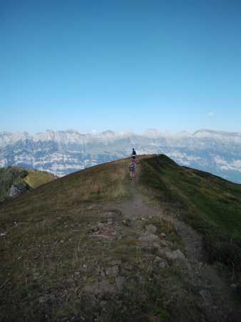 Enlarged view: mountain view